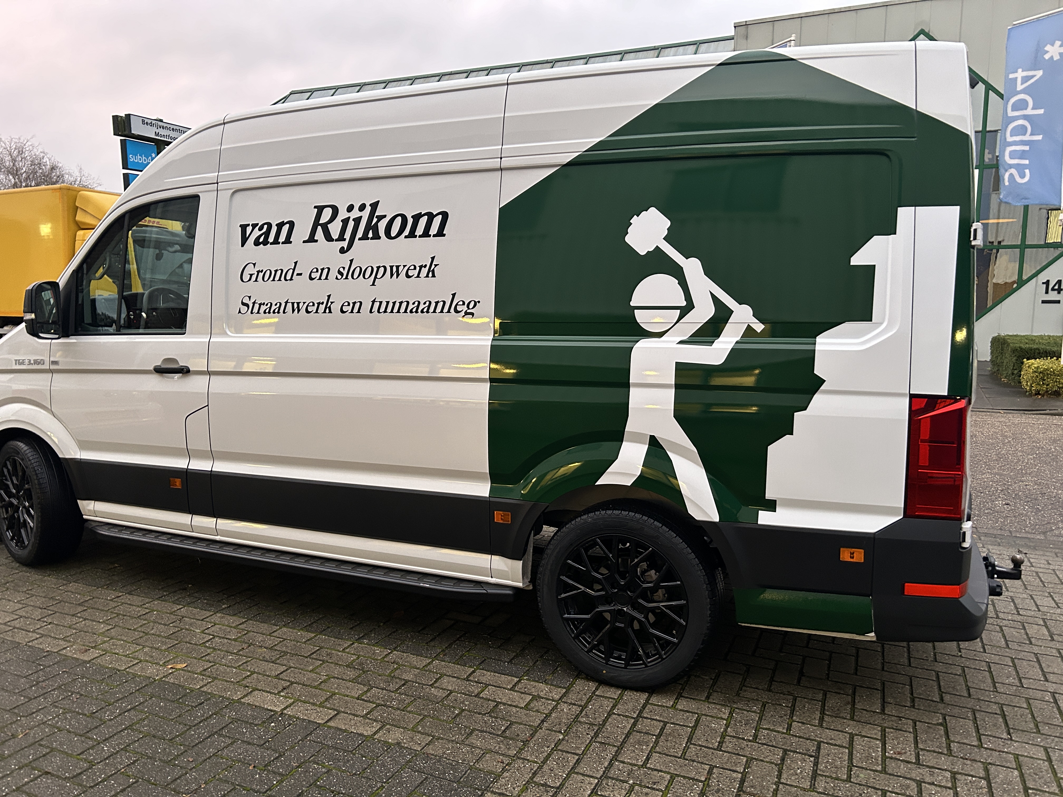 Voertuig met deelwrap