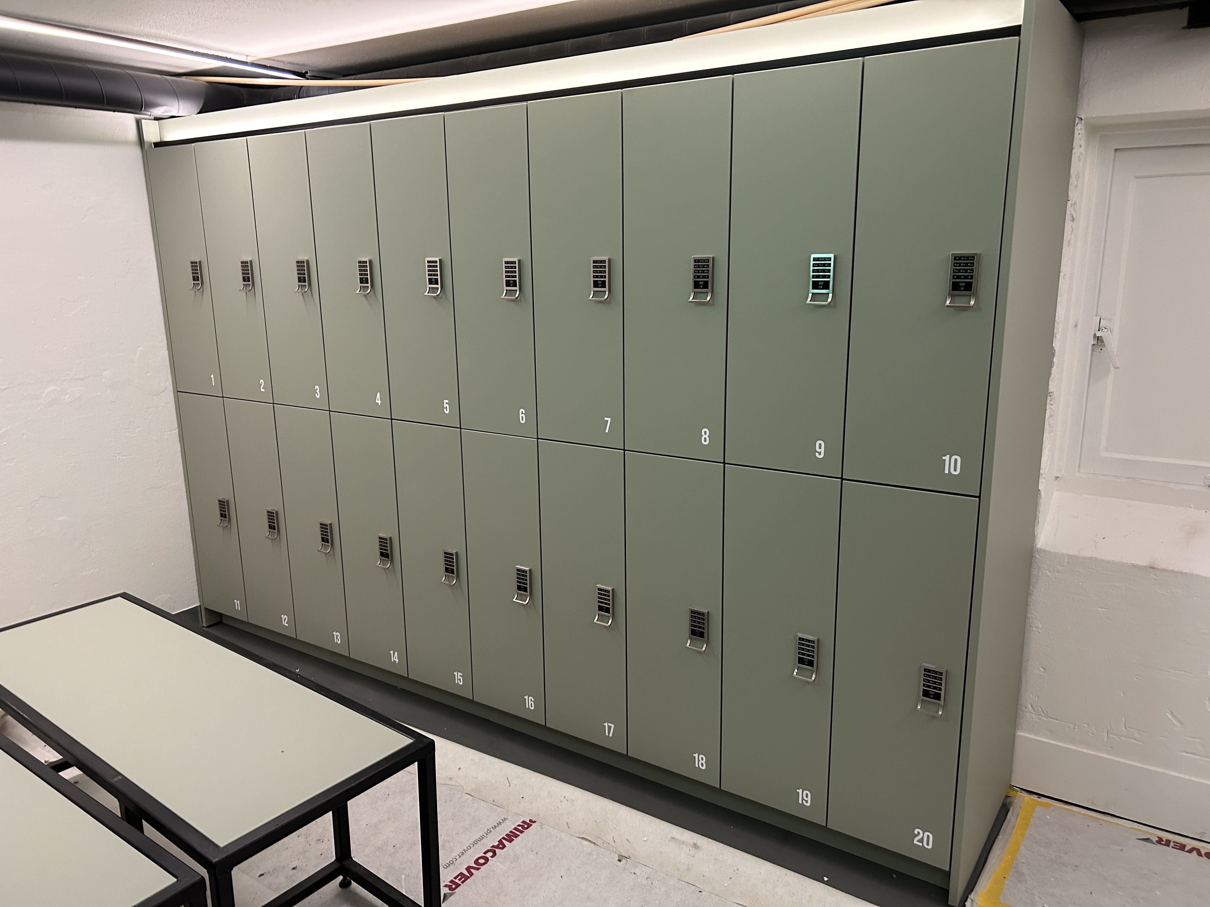 Lockers wrap